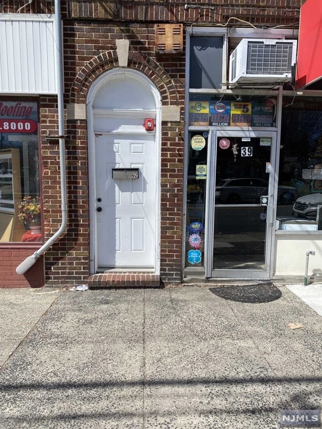 39 Ridge Rd unit 2, Lyndhurst, NJ 07071 - photo 1