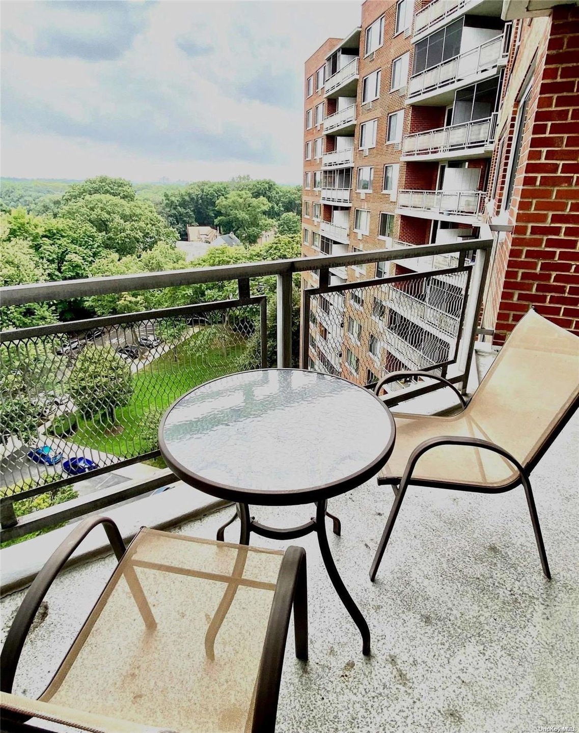 Lakeside Towers unit 11 M, Bayside, NY 11361 - photo 1