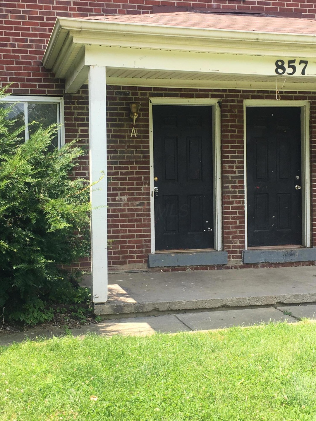 857 Regina Ct unit B, Columbus, OH 43204 - photo 1