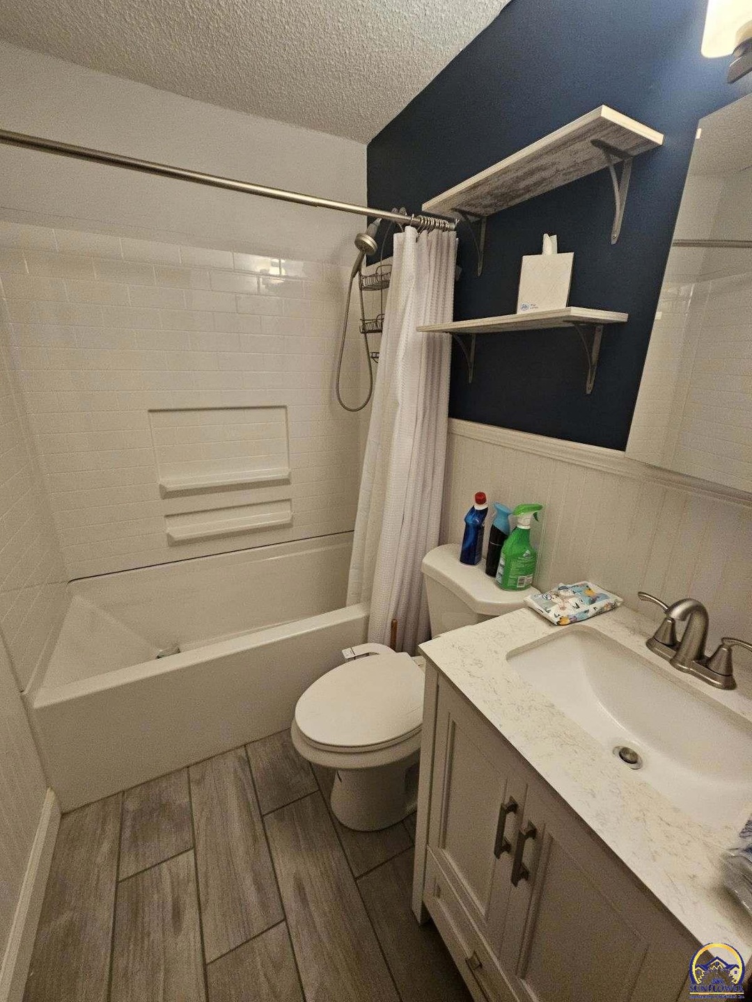 3559 SW Westview Ave, Topeka, KS 66611 - photo 1