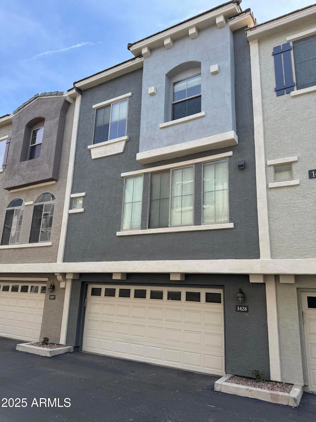 Sold $330,000 • Co-Listing Agent