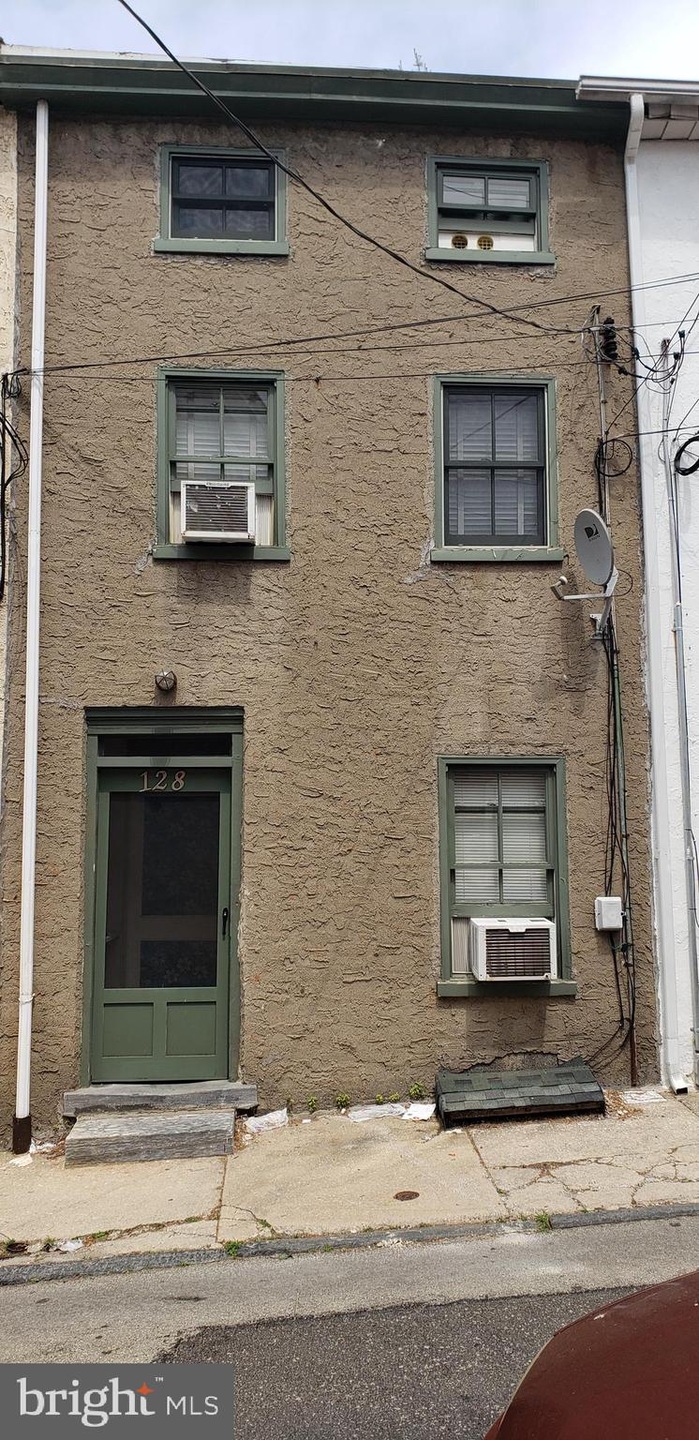 128 Conarroe St, Philadelphia, PA 19127 - photo 1