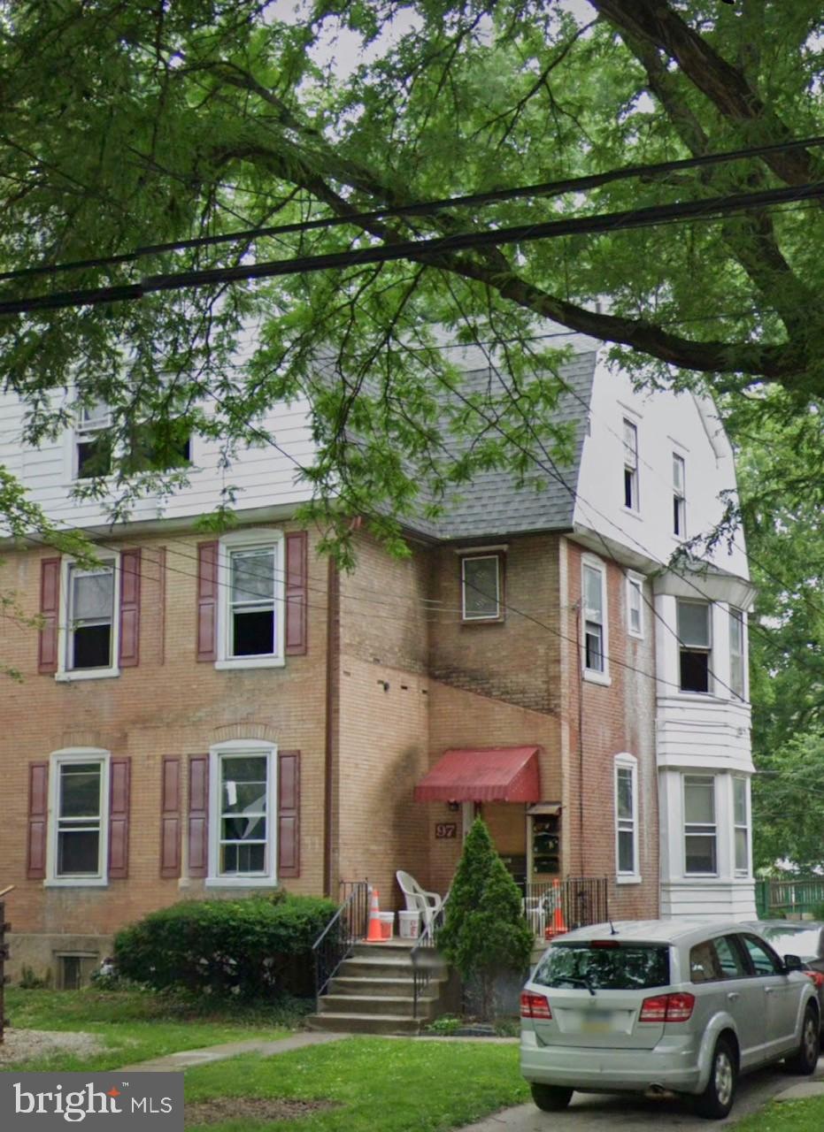 97 E Stewart Ave, Lansdowne, PA 19050 - photo 1