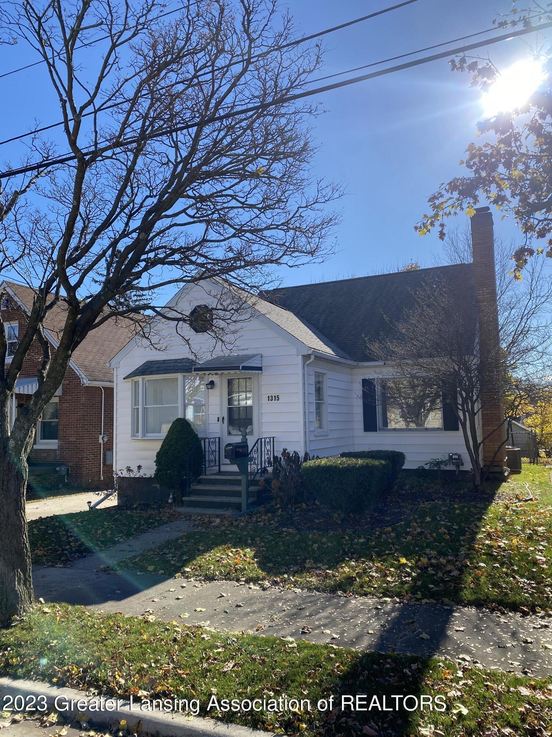 1315 Berten St, Lansing, MI 48910 - photo 1