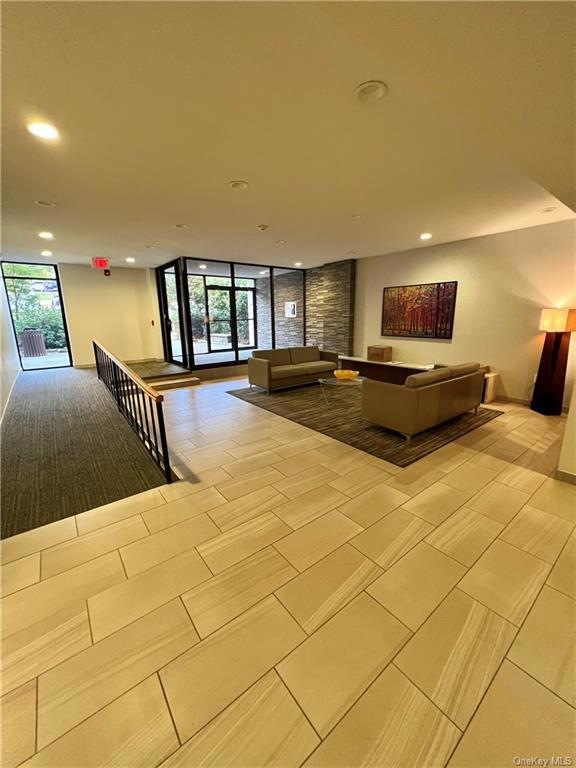 410 Benedict Ave unit 1c, Tarrytown, NY 10591 - photo 1