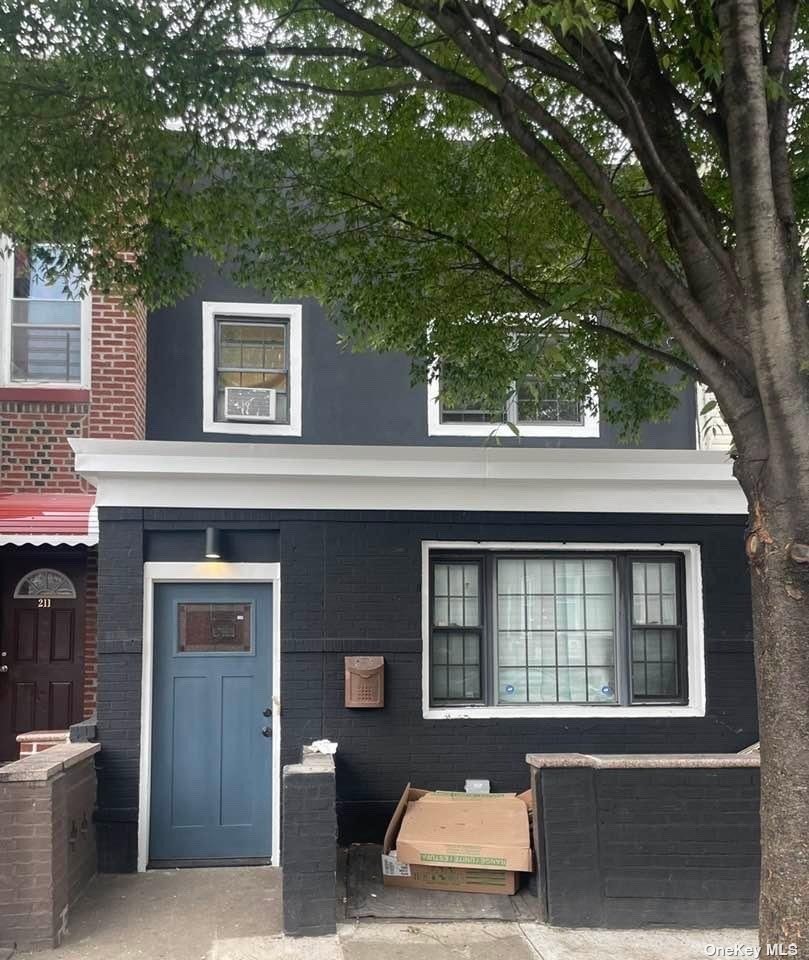 Sold $860,000 • Co-Listing Agent