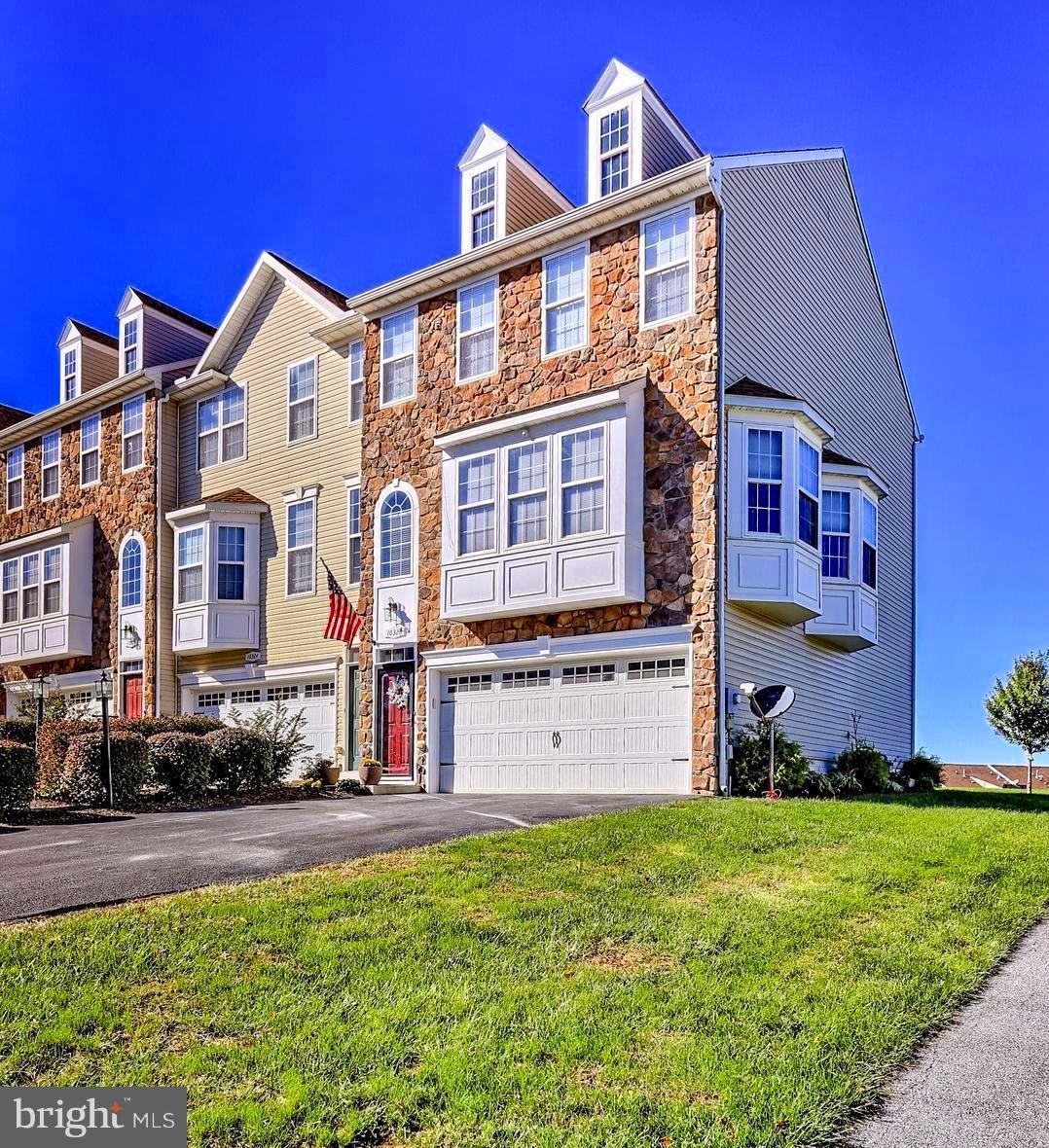 10326 Lantern Ln, Hagerstown, MD 21740 - photo 1