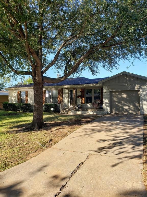 817 Glenda Dr, Bedford, TX 76022 - photo 1