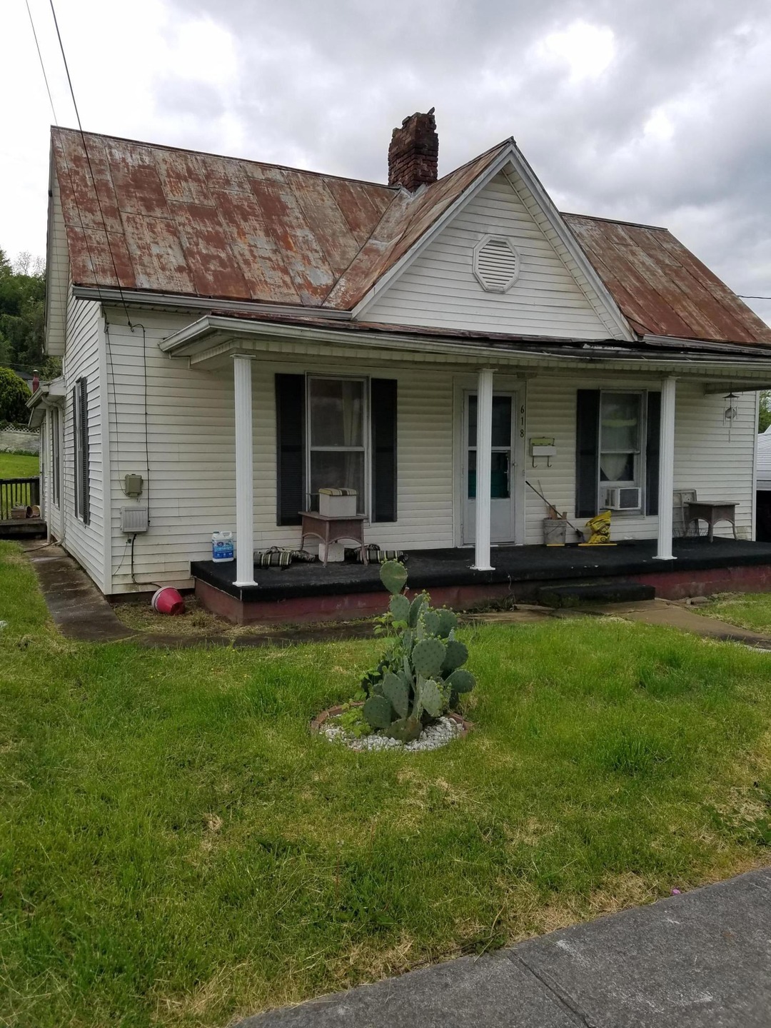 618 E Maple St, Johnson City, TN 37601 - photo 1