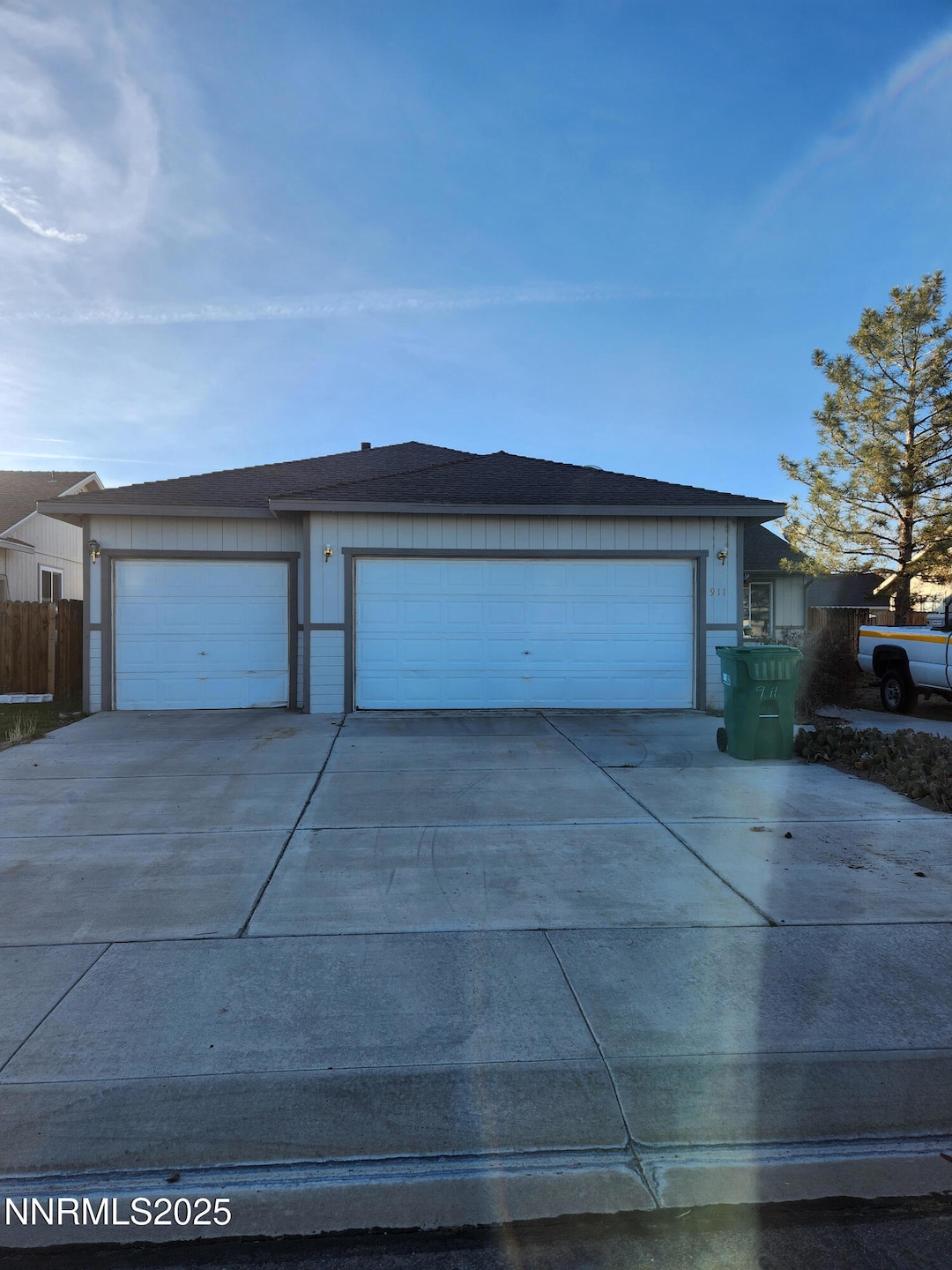 911 Jessica Ln, Fernley, NV 89408 - photo 1