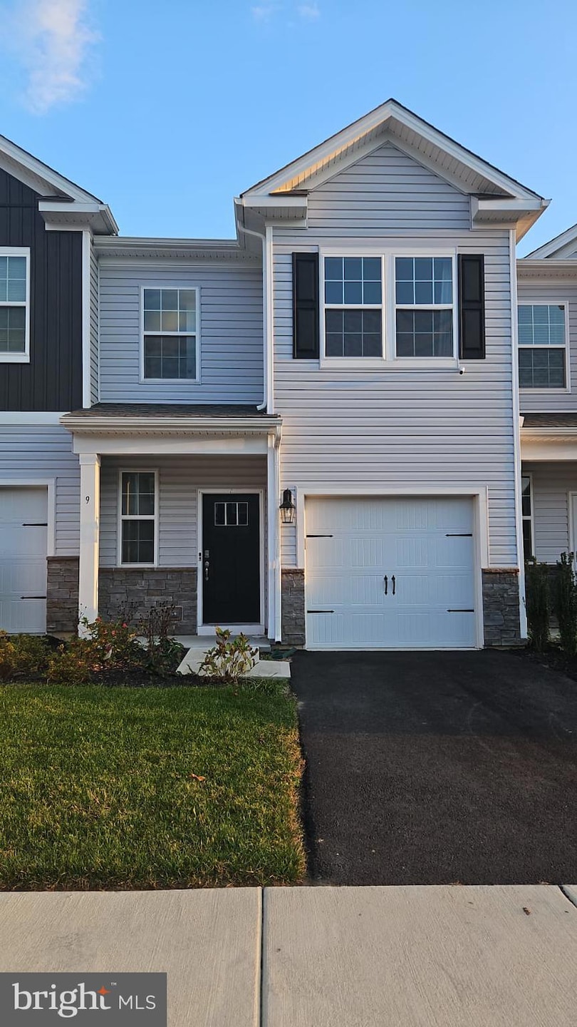 9 Peregrine Way, Willingboro, NJ 08046 - photo 1