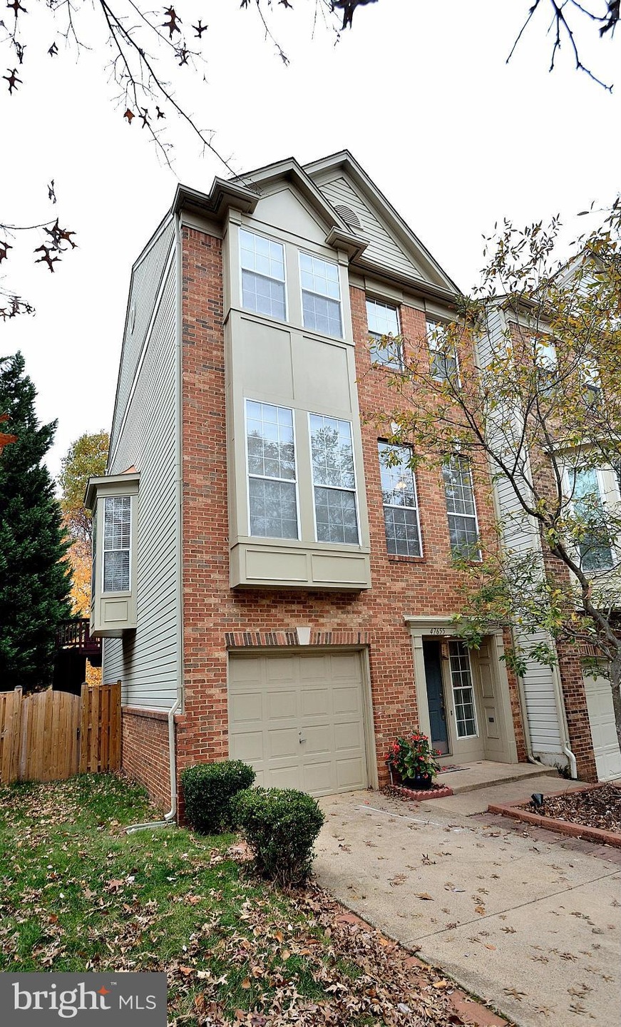 47655 Sandbank Square, Sterling, VA 20165 - photo 1