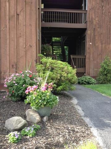 135 Sterling St unit 135, Beacon, NY 12508 - photo 1