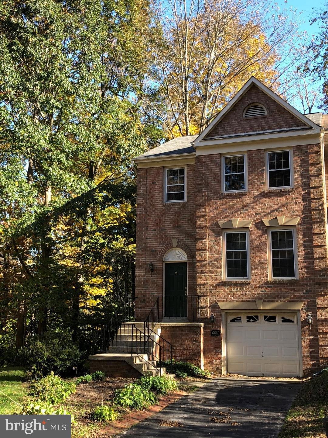 6812 Earthstar Ct, Springfield, VA 22152 - photo 1