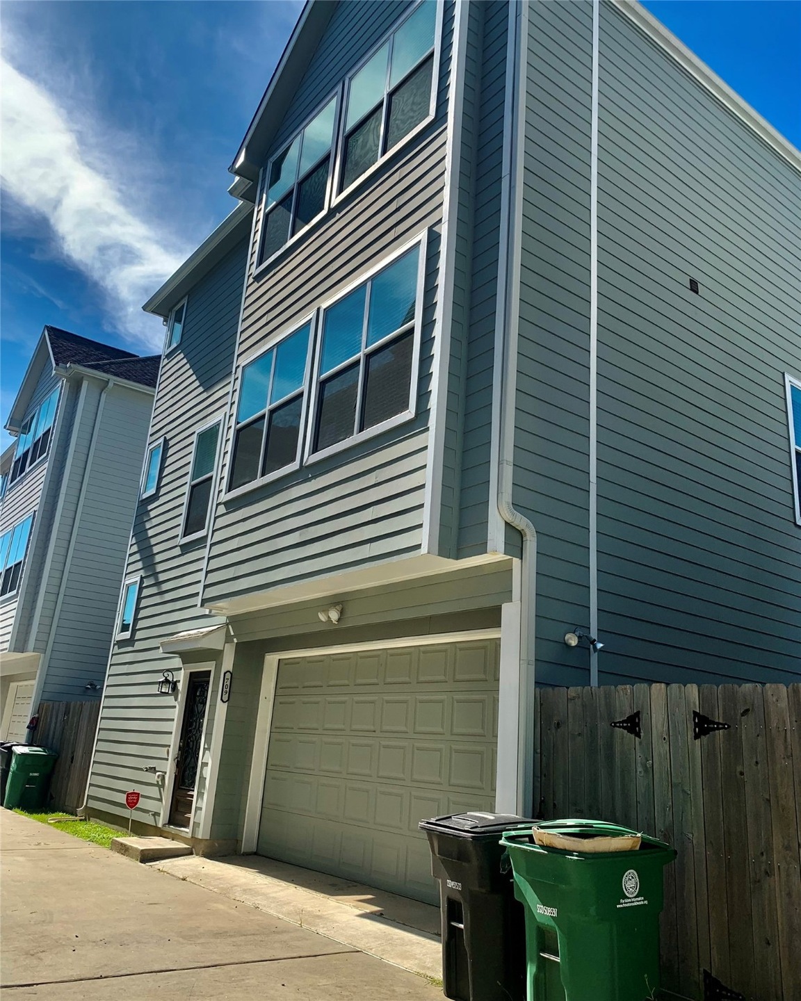 709 Link Rd, Houston, TX 77009 - photo 1