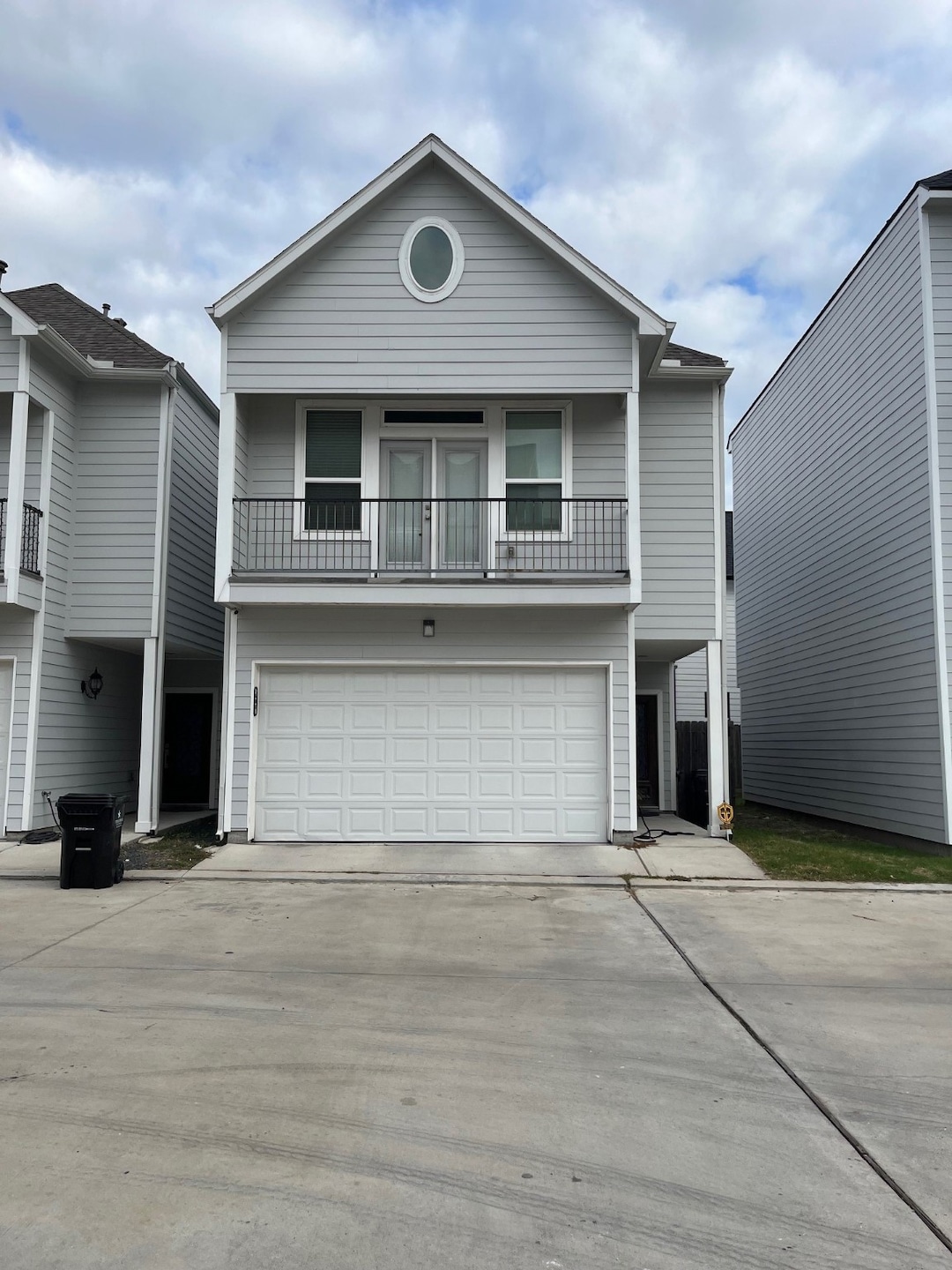 608 Hawthorn Grove Ln, Houston, TX 77009 - photo 1