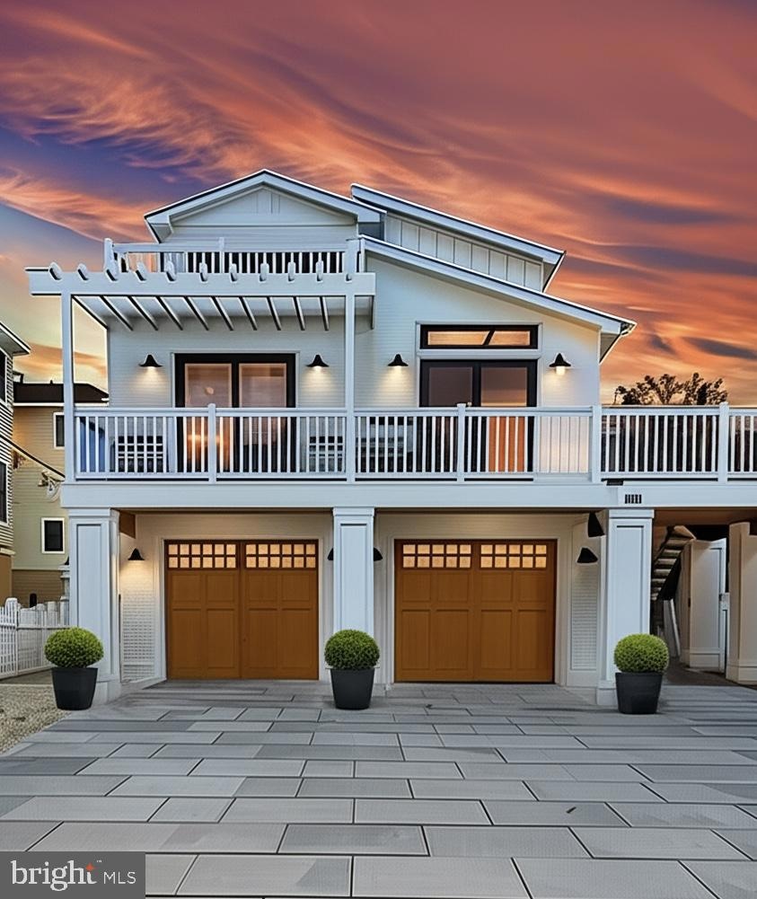 Under Contract $2,199,000