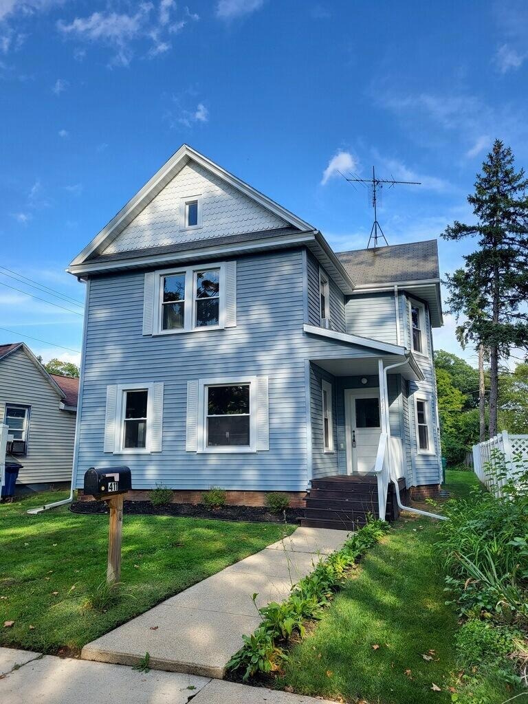 411 E St, La Porte, IN 46350 - photo 1