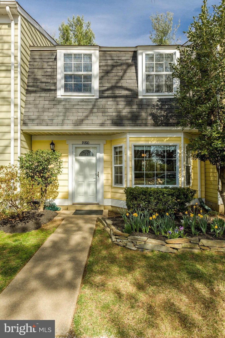 9810 Oakdale Woods Ct, Vienna, VA 22181 - photo 1