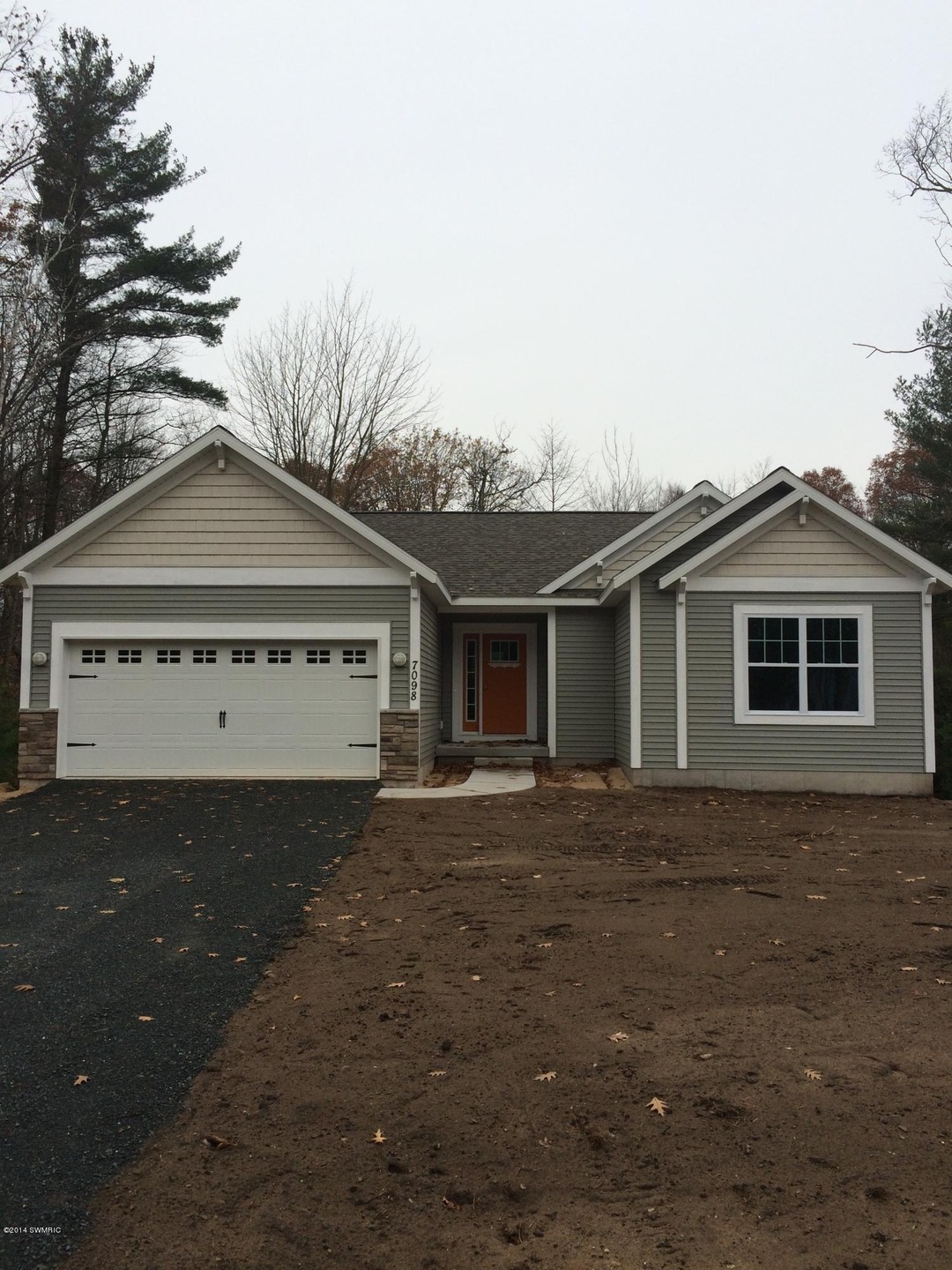 7098 N Crescent exterior