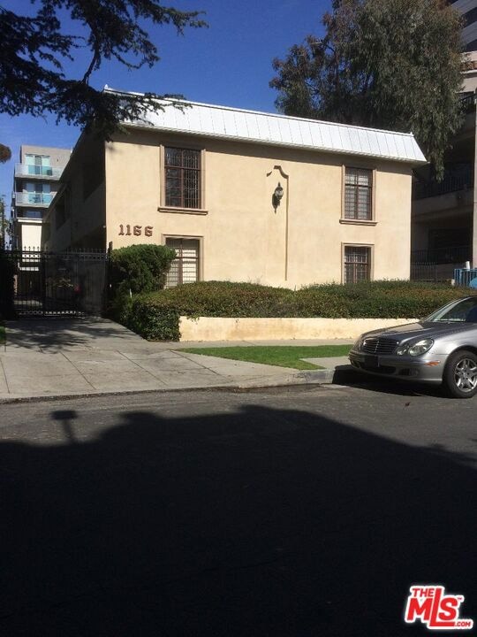 1166 Amherst Ave unit 6, Los Angeles, CA 90049 - photo 1