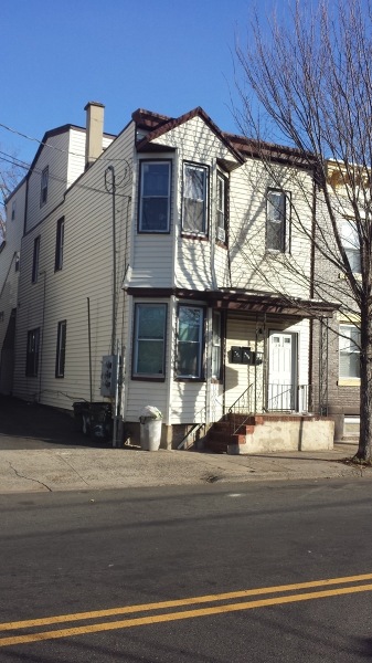 293 W Runyon St, Newark, NJ 07108 - photo 1