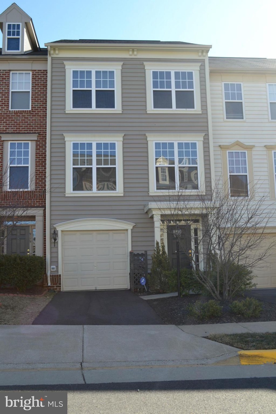 9181 Ribbon Falls Loop, Bristow, VA 20136 - photo 1