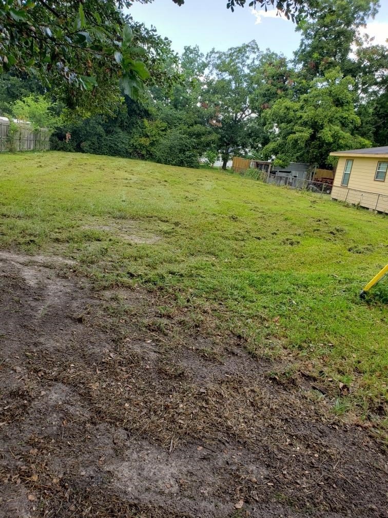 8205 Moon Beam St, Houston, TX 77088 - photo 1