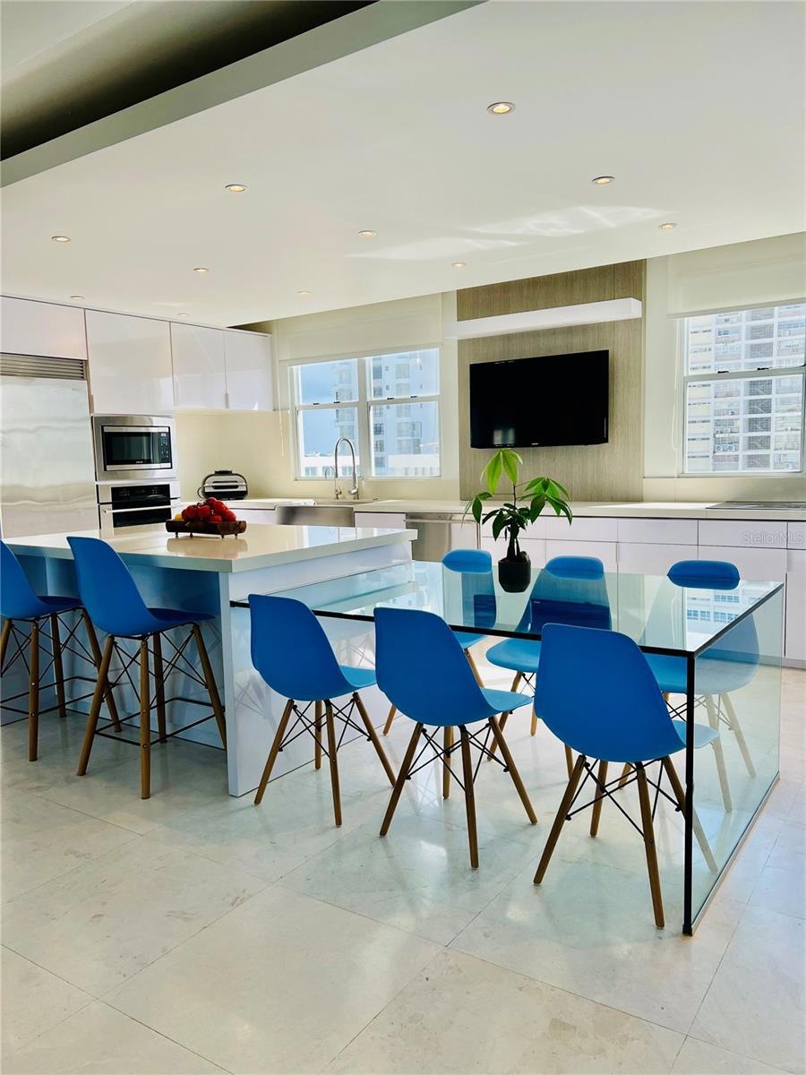 1315 Ave Ashford unit 906, San Juan, PR 00907 - photo 1