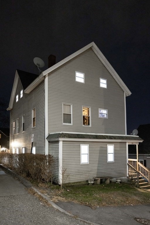 28 Harlem St unit 1, Worcester, MA 01610 - photo 1