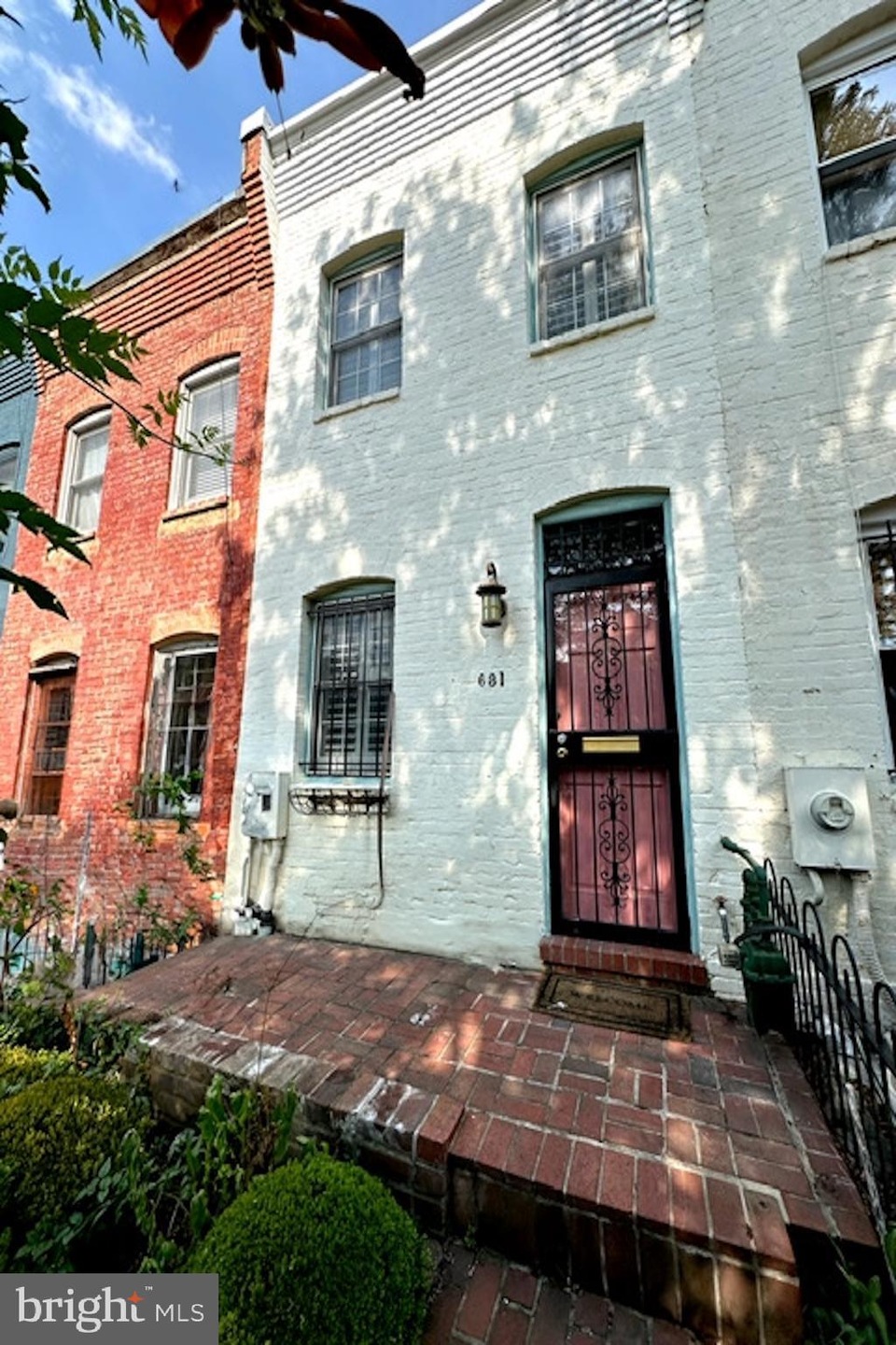 631 11th St NE, Washington, DC 20002 - photo 1