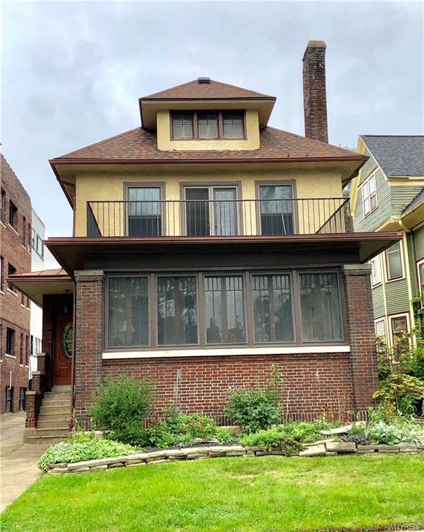 Great upper apartment on quiet one-way street in D