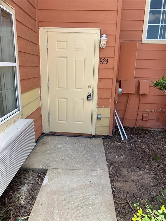 924 Caribbean Dr, Davenport, FL 33897 - photo 1