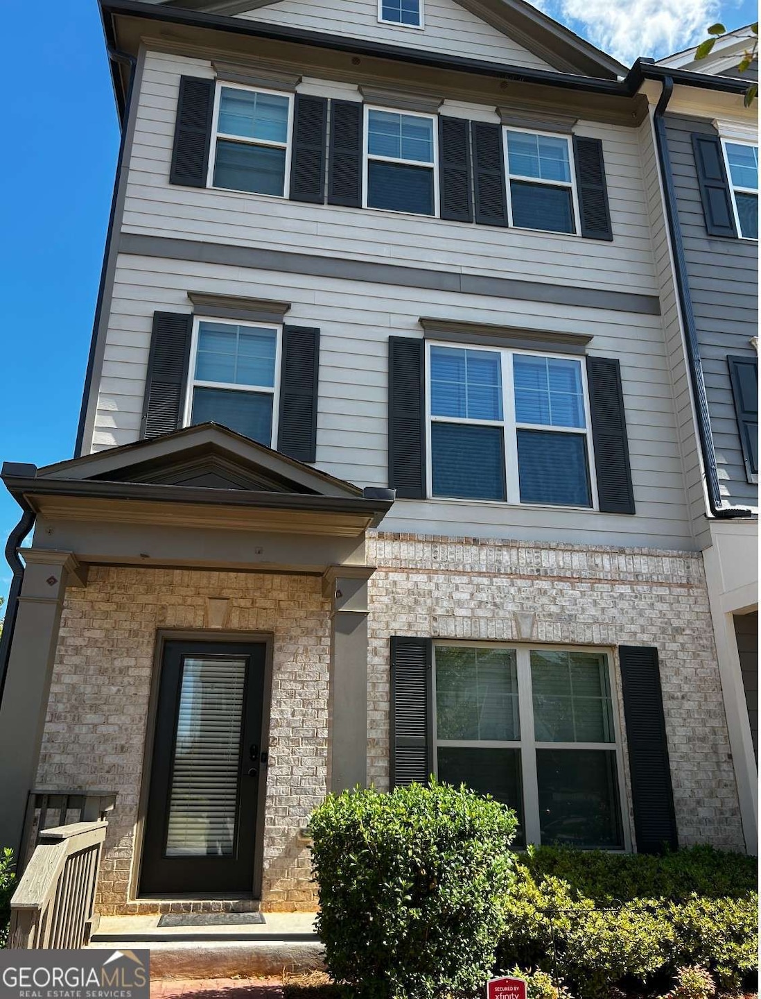 For Sale $385,000 • Co-Listing Agent