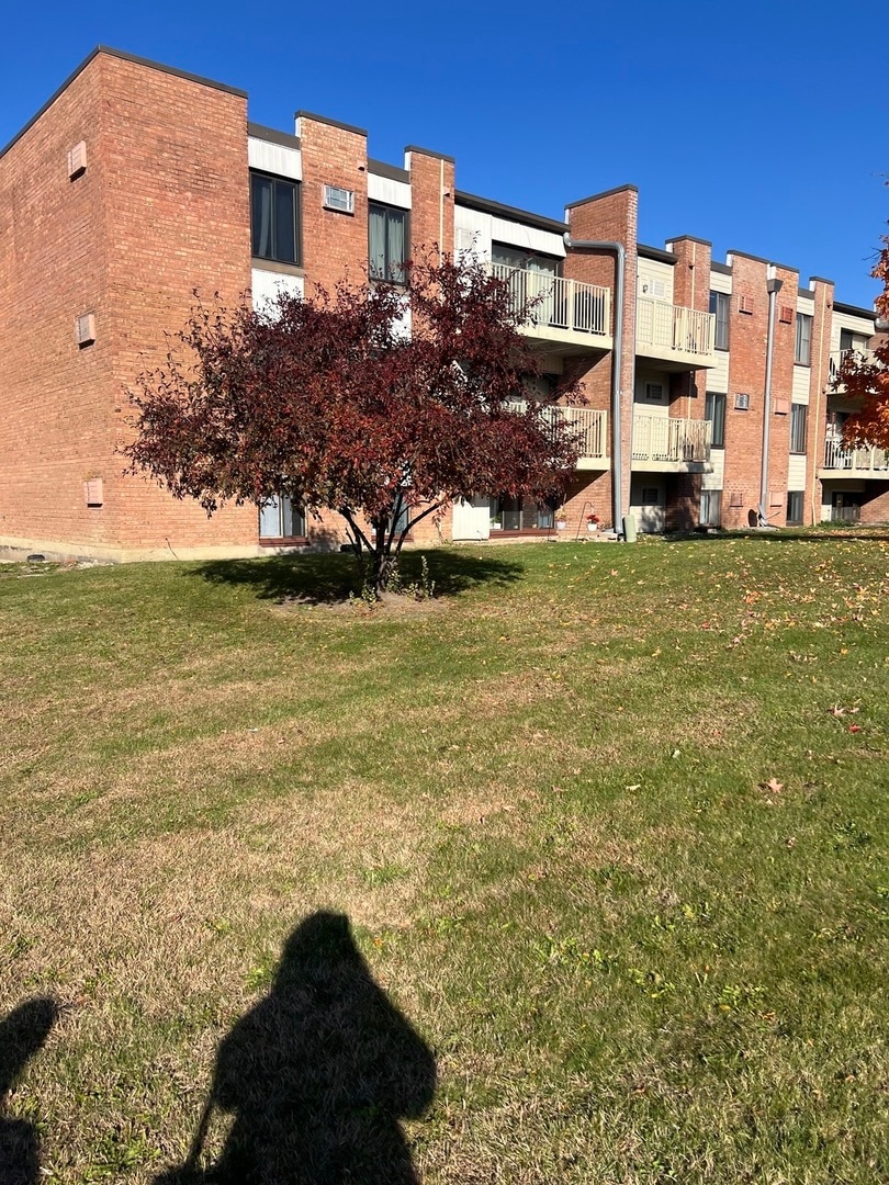 Windridge Court Condo unit 218, Addison, IL 60101 - photo 1