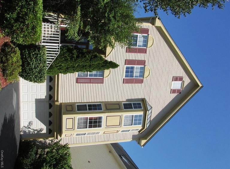 36 Scofield Ct, Peekskill, NY 10566 - photo 1
