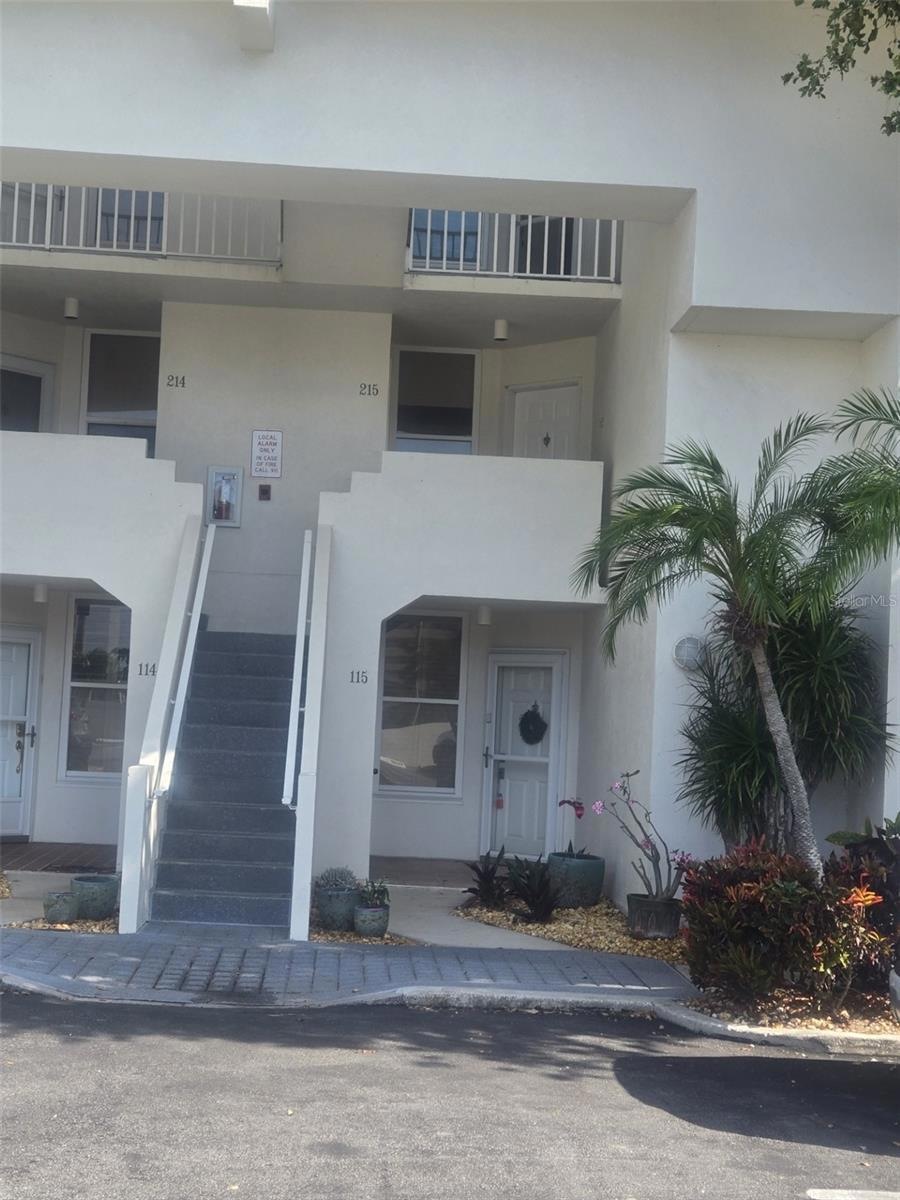 Isla Key unit 215, Saint Petersburg, FL 33715 - photo 1