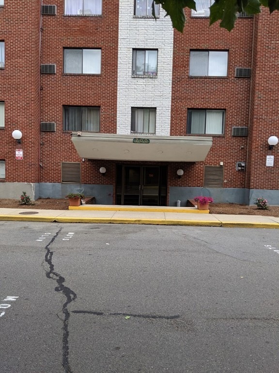 700 Governors Dr unit 37, Winthrop, MA 02152 - photo 1