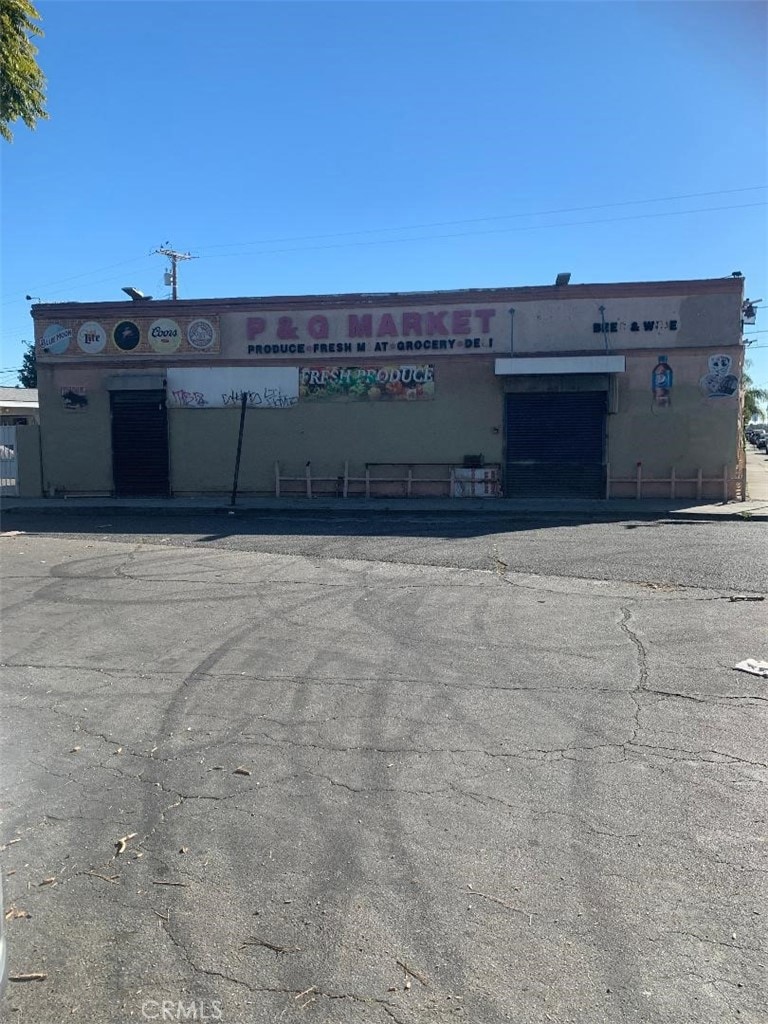 640 W Peach St, Compton, CA 90222 - photo 1