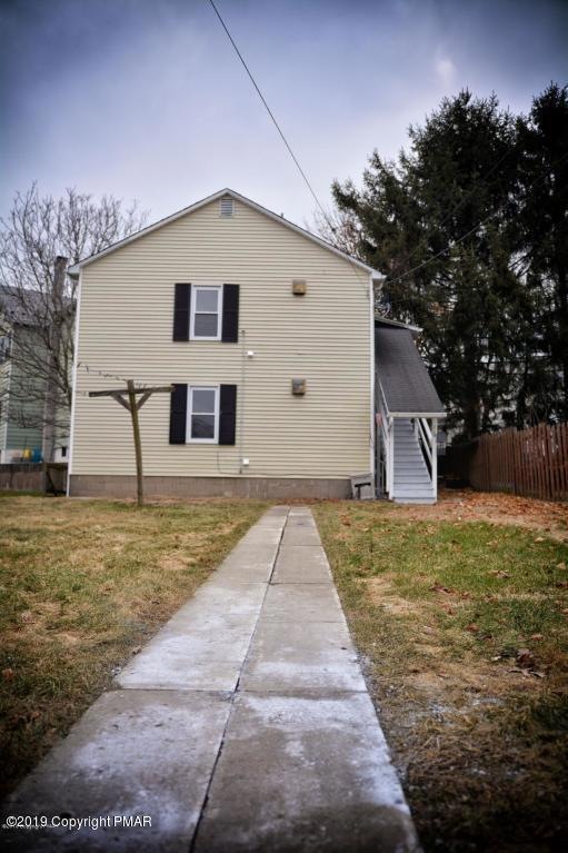 219 E Main St unit 1, Pen Argyl, PA 18072 - photo 1