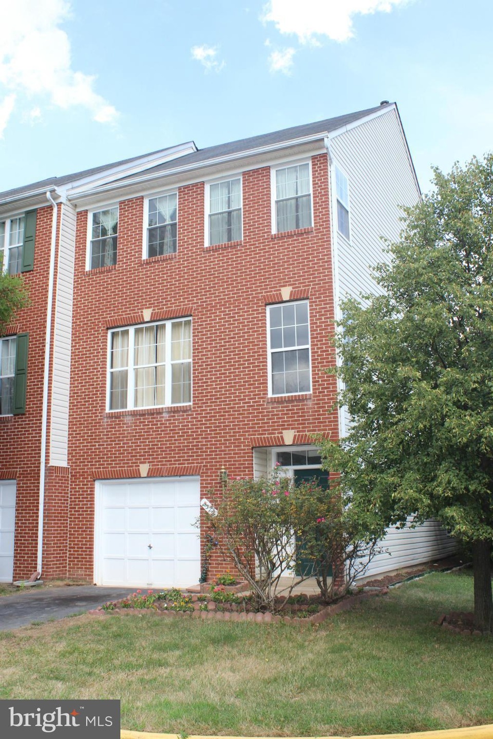 2515 James Madison Cir, Herndon, VA 20171 - photo 1