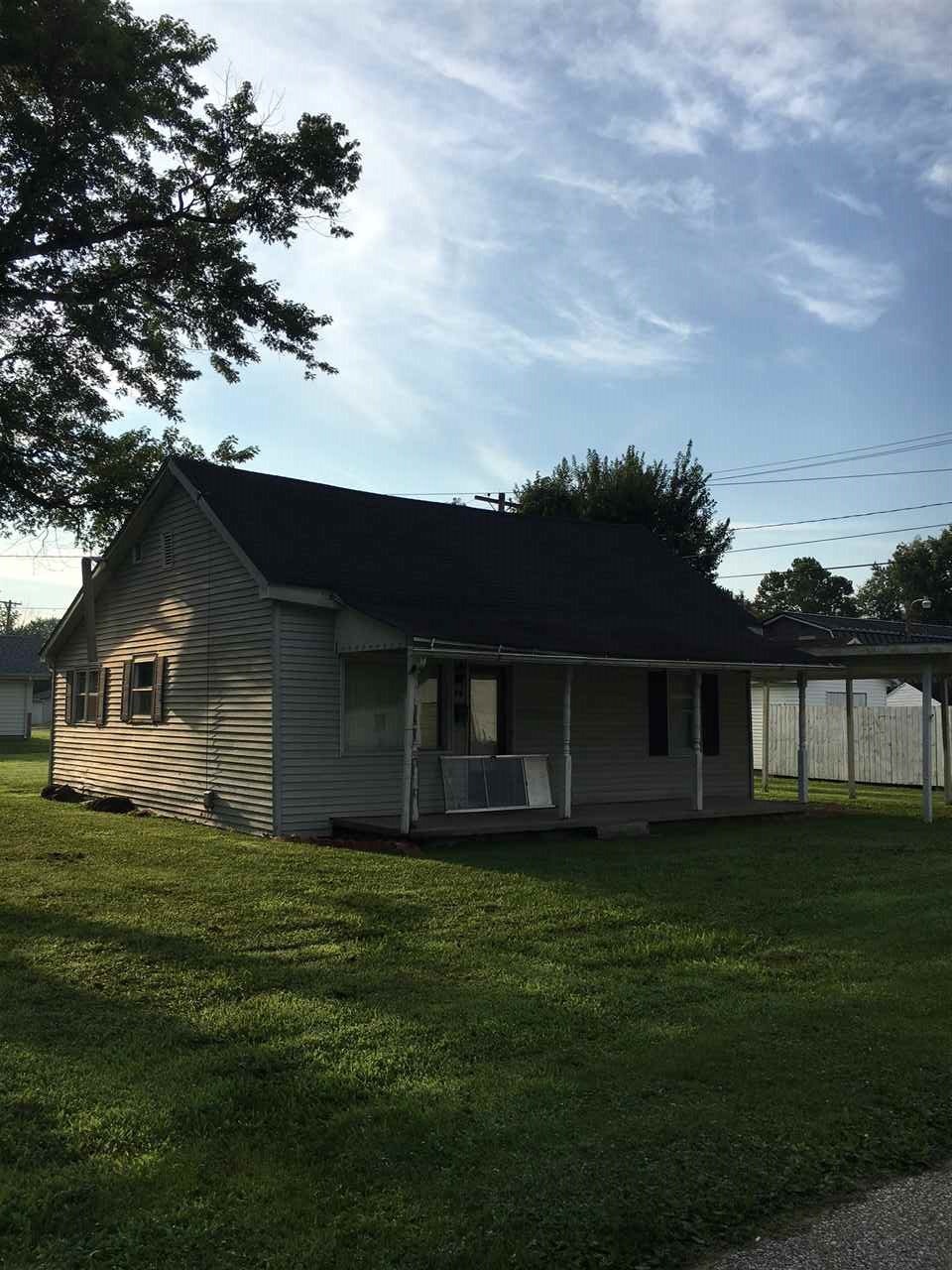 79 9th St SE, Linton, IN 47441 - photo 1