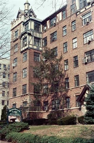 292 Main St unit 6A, White Plains, NY 10601 - photo 1