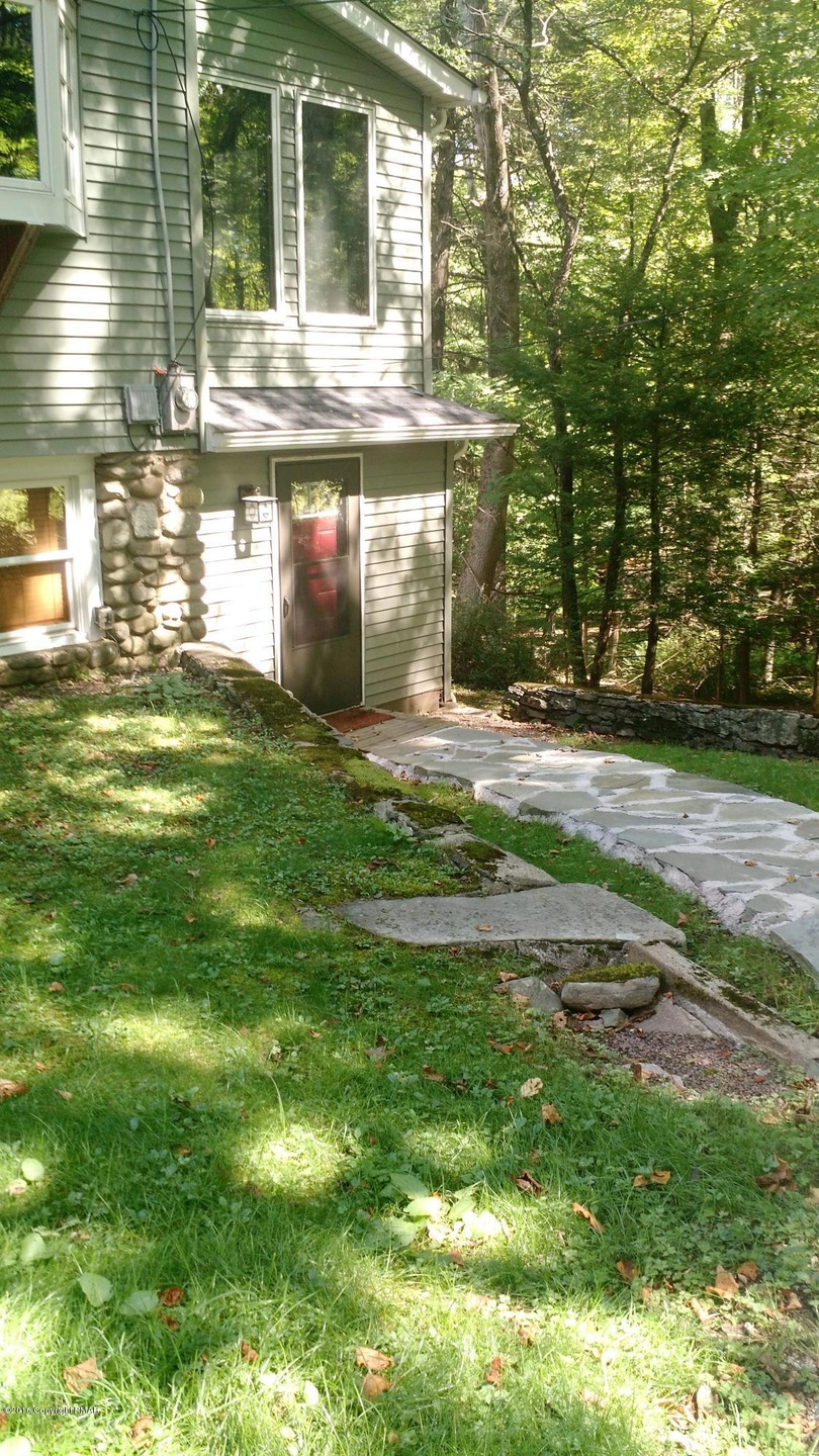 3128 Old Canadensis Hill Rd unit Rear, Cresco, PA 18326 - photo 1