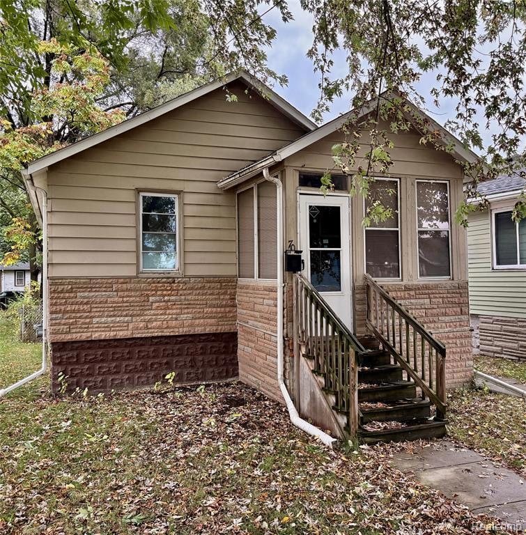 70 W Broadway St, Ecorse, MI 48229 - photo 1