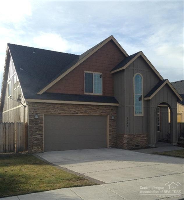 3009 NW 17th St, Redmond, OR 97756 - photo 1