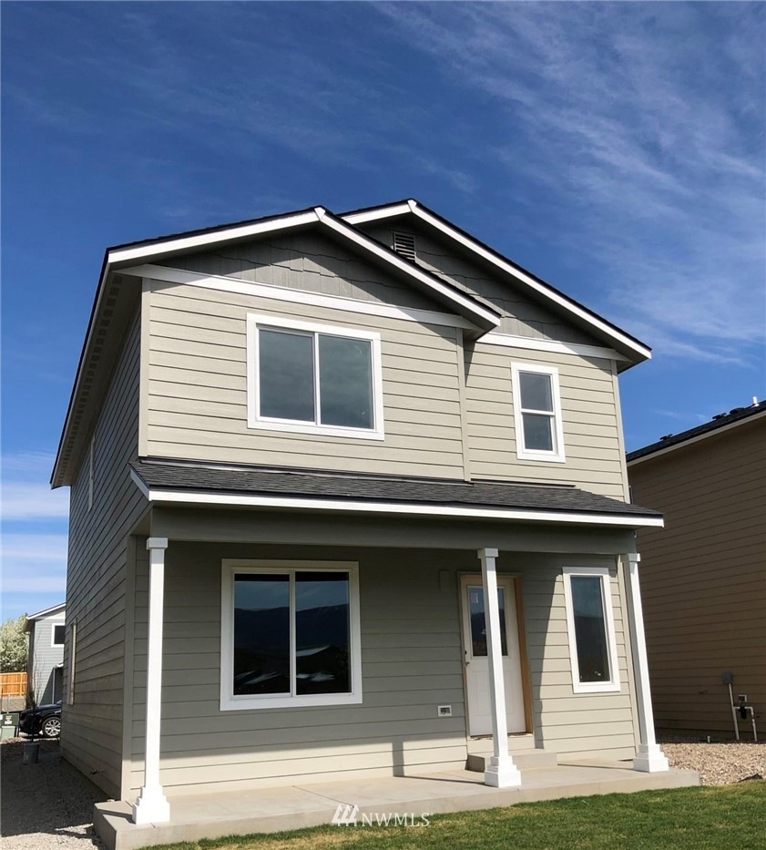 427 S Kansas Loop, East Wenatchee, WA 98802 - photo 1