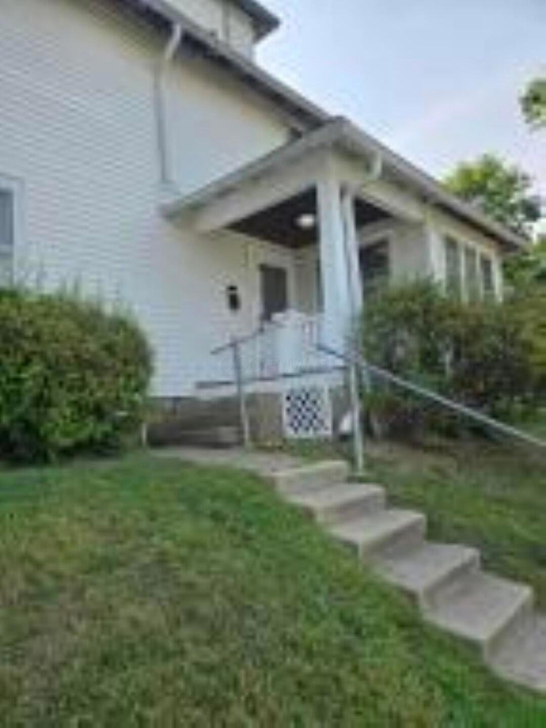 400 S Arlington Ave unit 402, Springfield, OH 45505 - photo 1