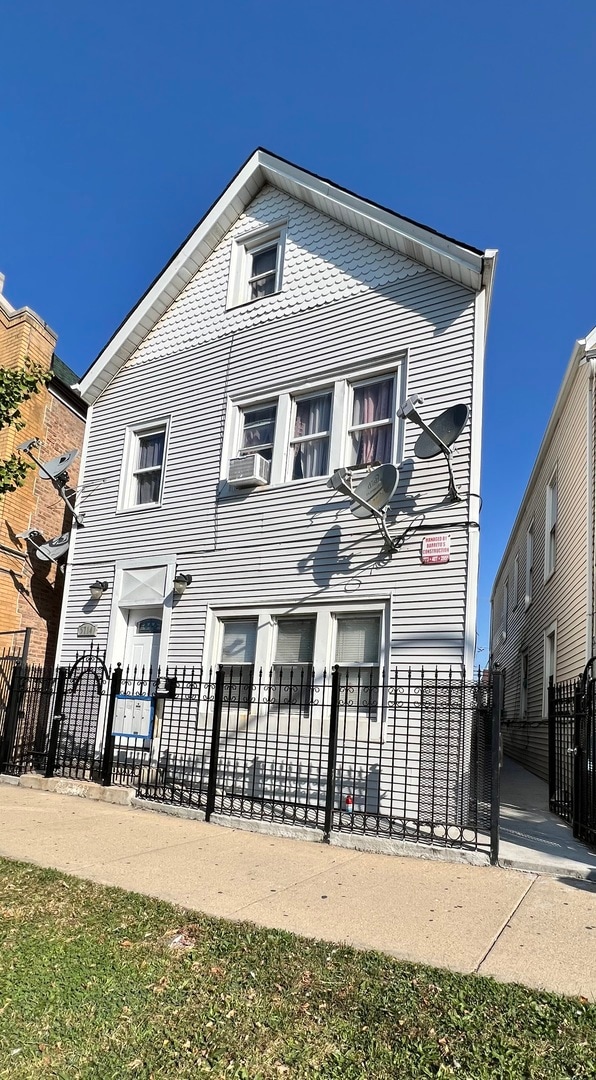 For Rent $1,700/month • Co-Listing Agent