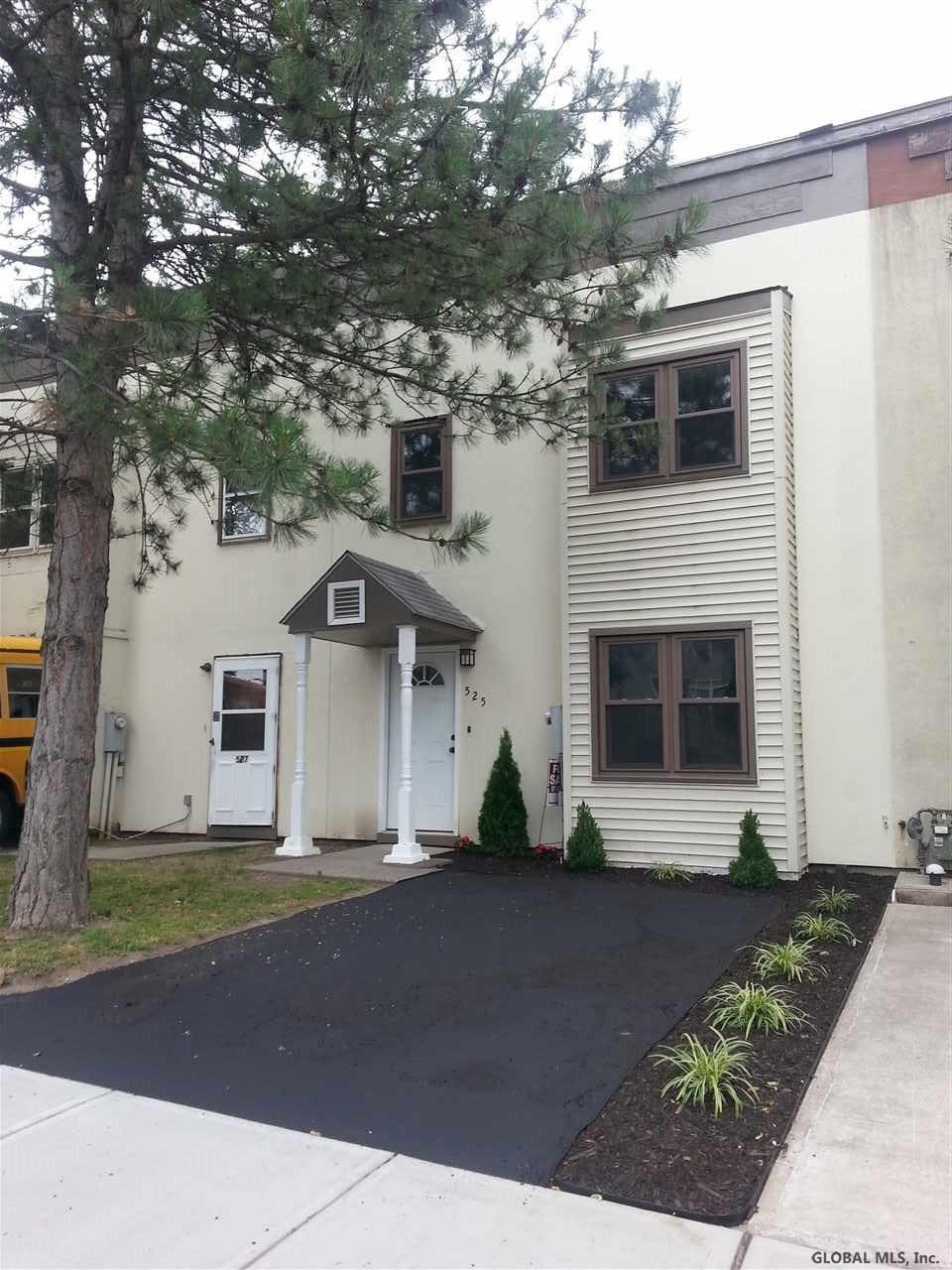 525 Lark Dr, Albany, NY 12210 - photo 1